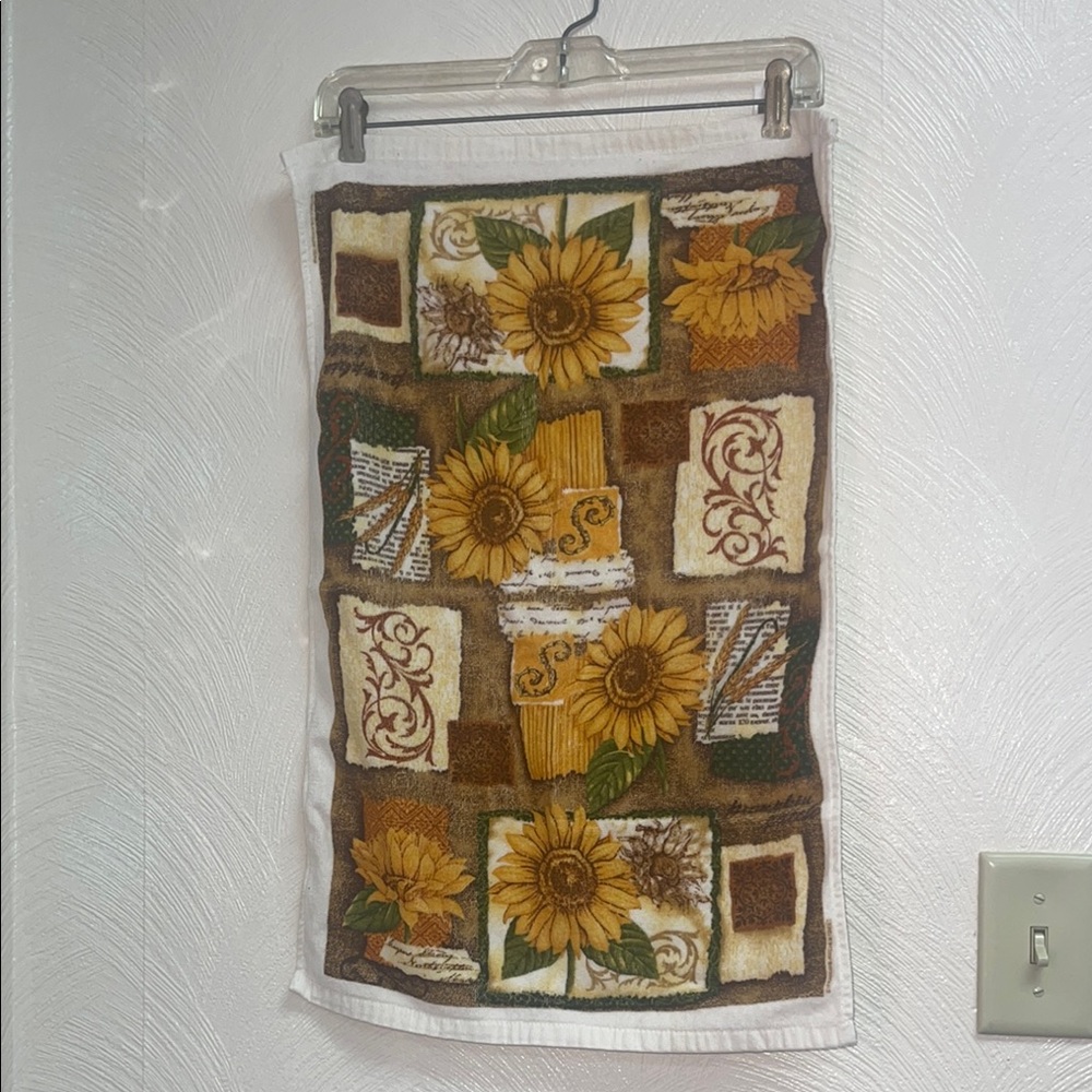 Kohl's Sunflower Kitchen Towel - Yellow and Brown